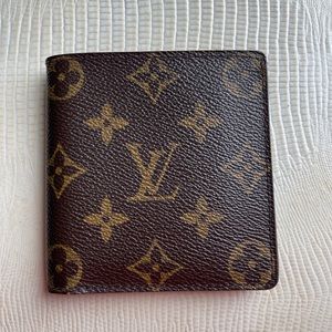 Authentic Louis Vuitton wallet monogram